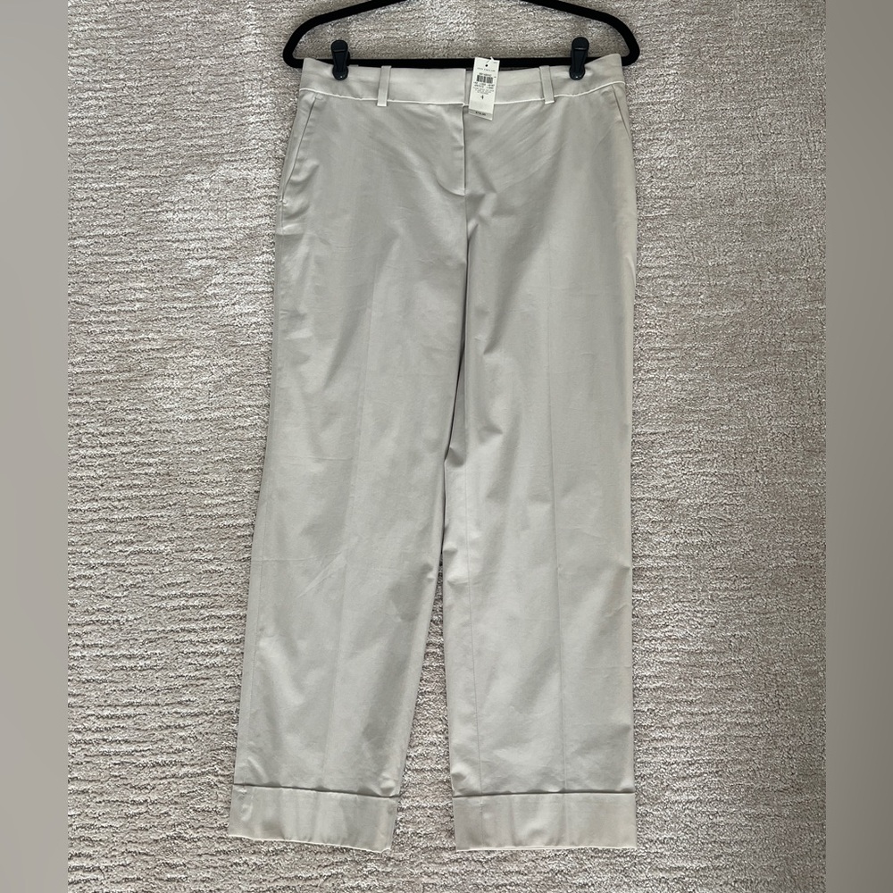 Ann Taylor Khaki Cropped Pant, Size 4